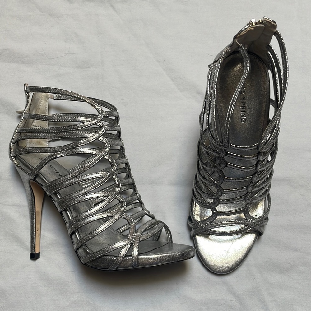 Strappy ankle stiletto / dark silver